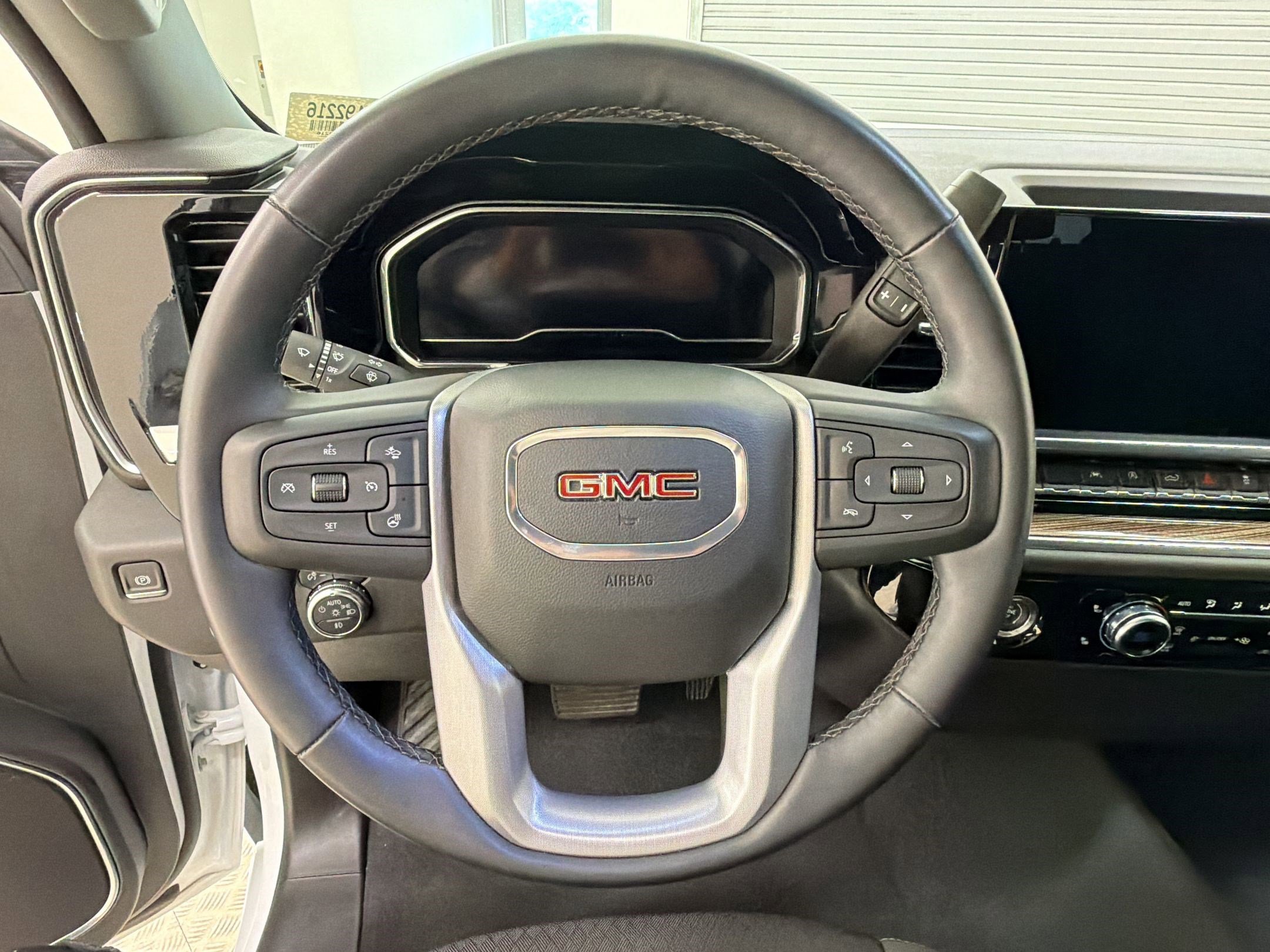 Used 2024 GMC Sierra 1500 Elevation AWD/4WD image 17