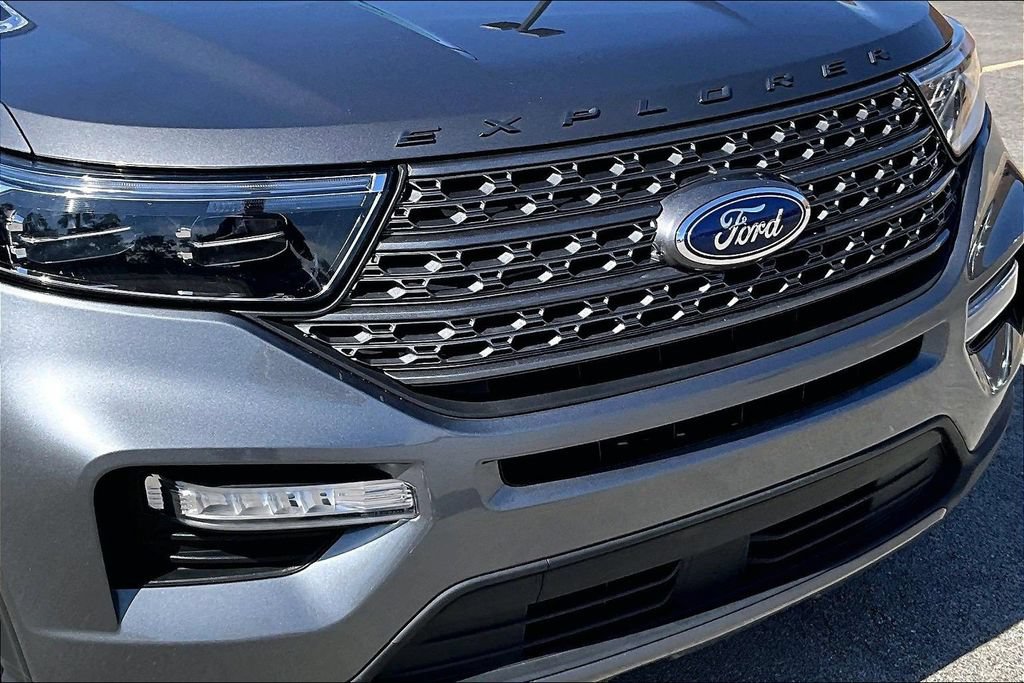 Certified 2023 Ford Explorer XLT w/ Equipment Group 202A AWD/4WD image 31