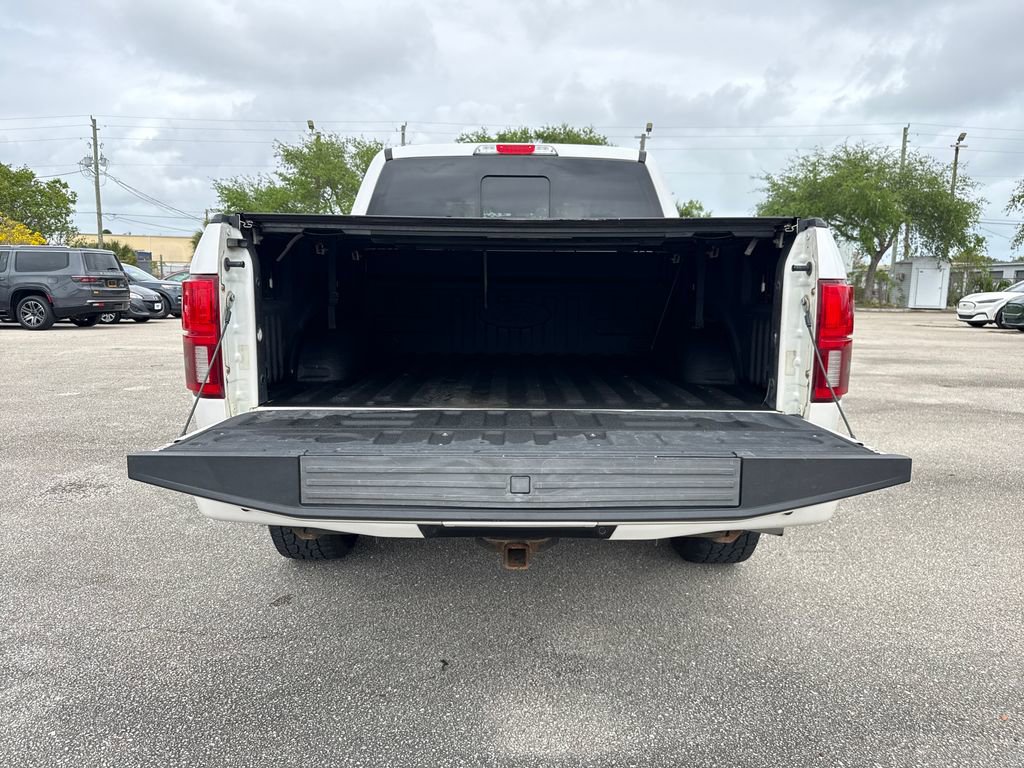 Certified 2018 Ford F150 Platinum w/ Equipment Group 701A Luxury image 29