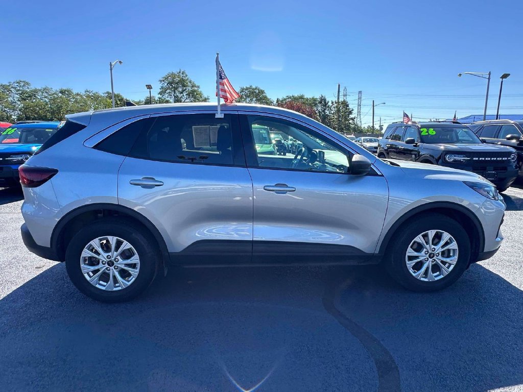 Certified 2023 Ford Escape Active AWD/4WD image 4