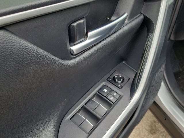 Used 2019 Toyota RAV4 XSE AWD/4WD image 25