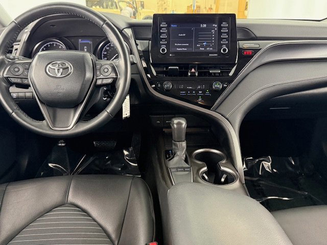Used 2023 Toyota Camry SE image 18