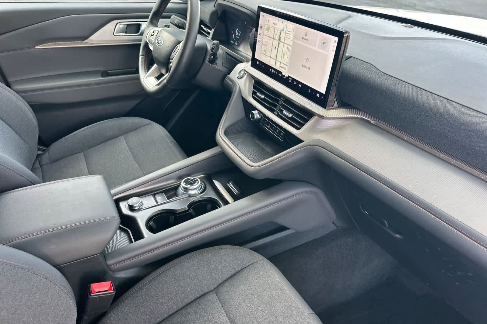 Certified 2025 Ford Explorer Active RWD image 18