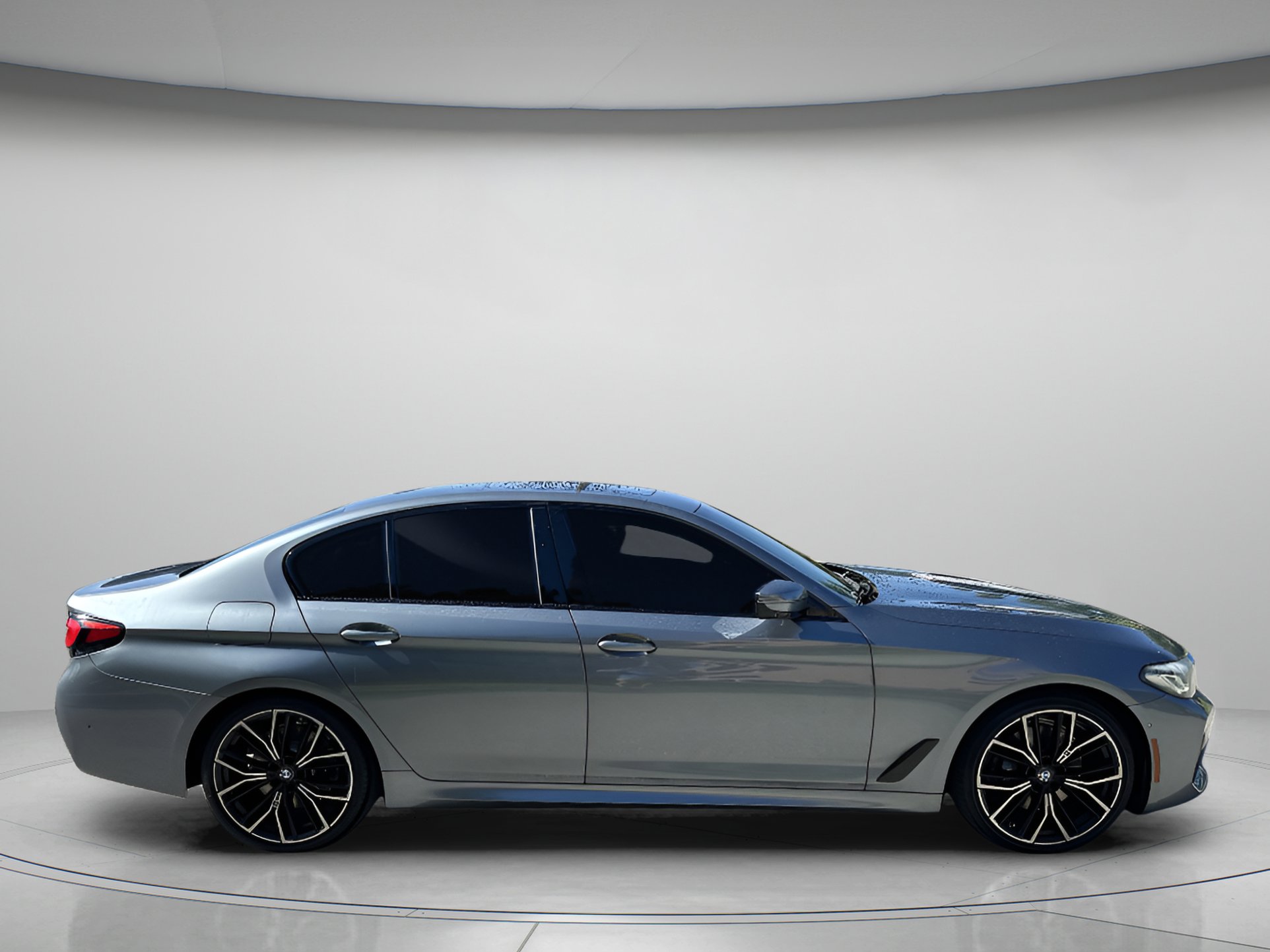 Used 2021 BMW 530i w/ M Sport Package RWD image 39