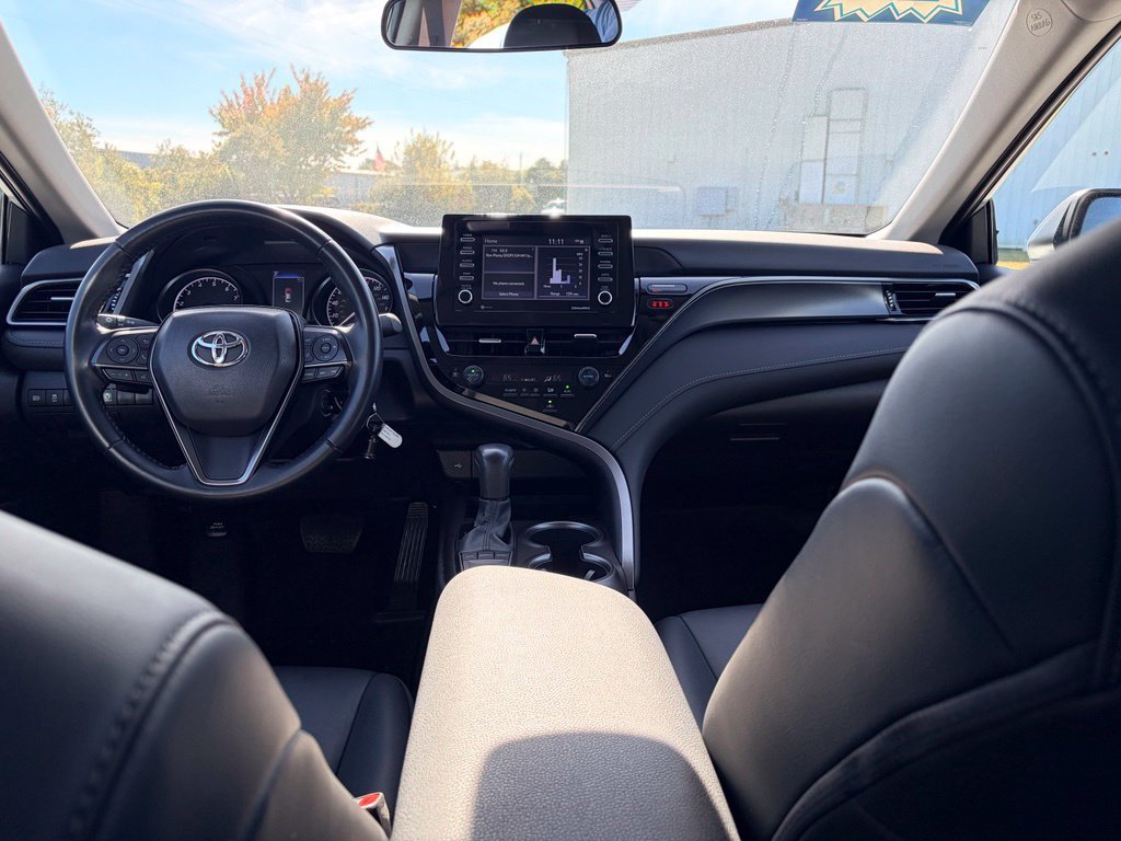 Used 2024 Toyota Camry SE FWD image 6