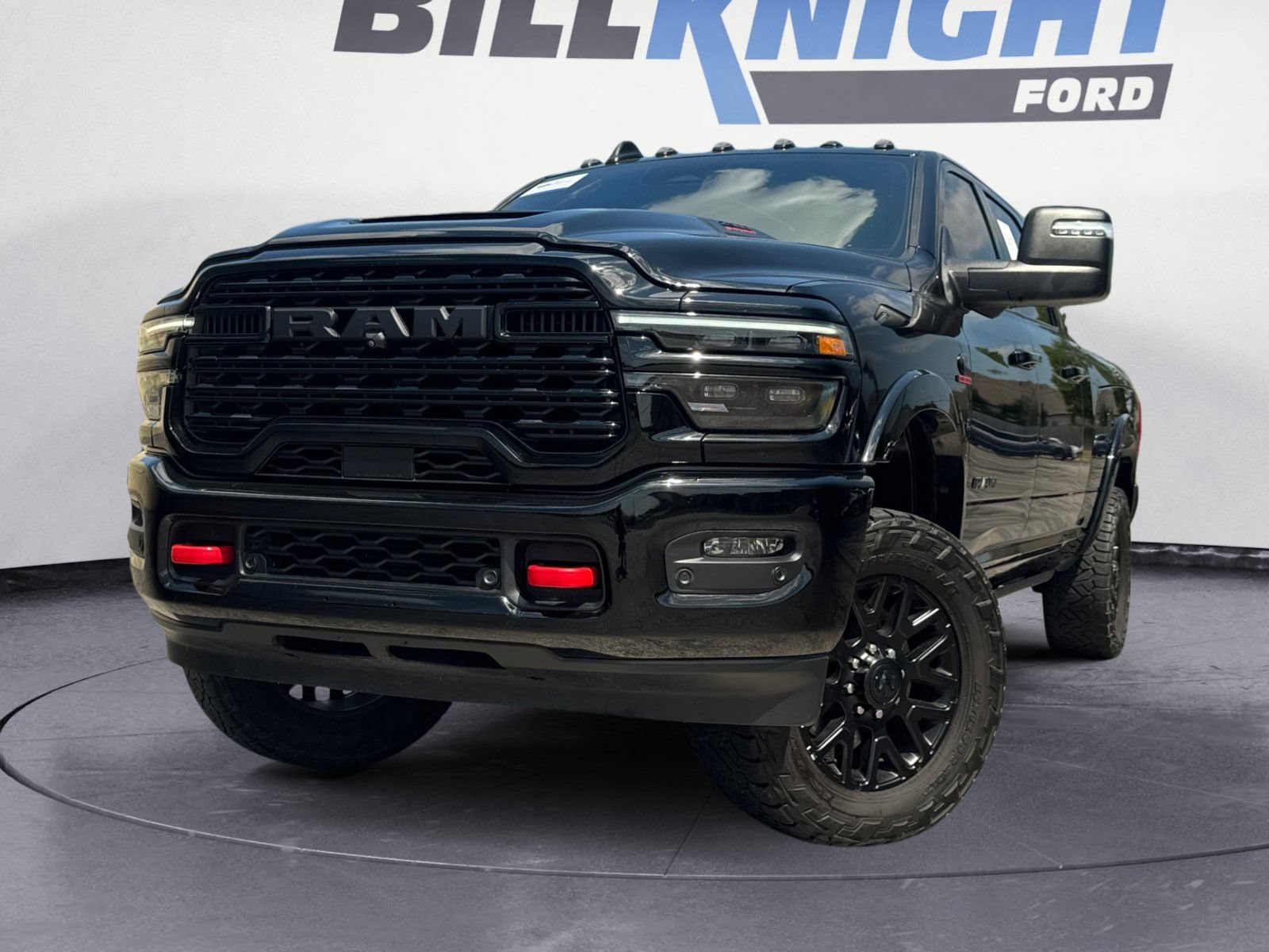 Used 2025 RAM 2500 Limited AWD/4WD image 1