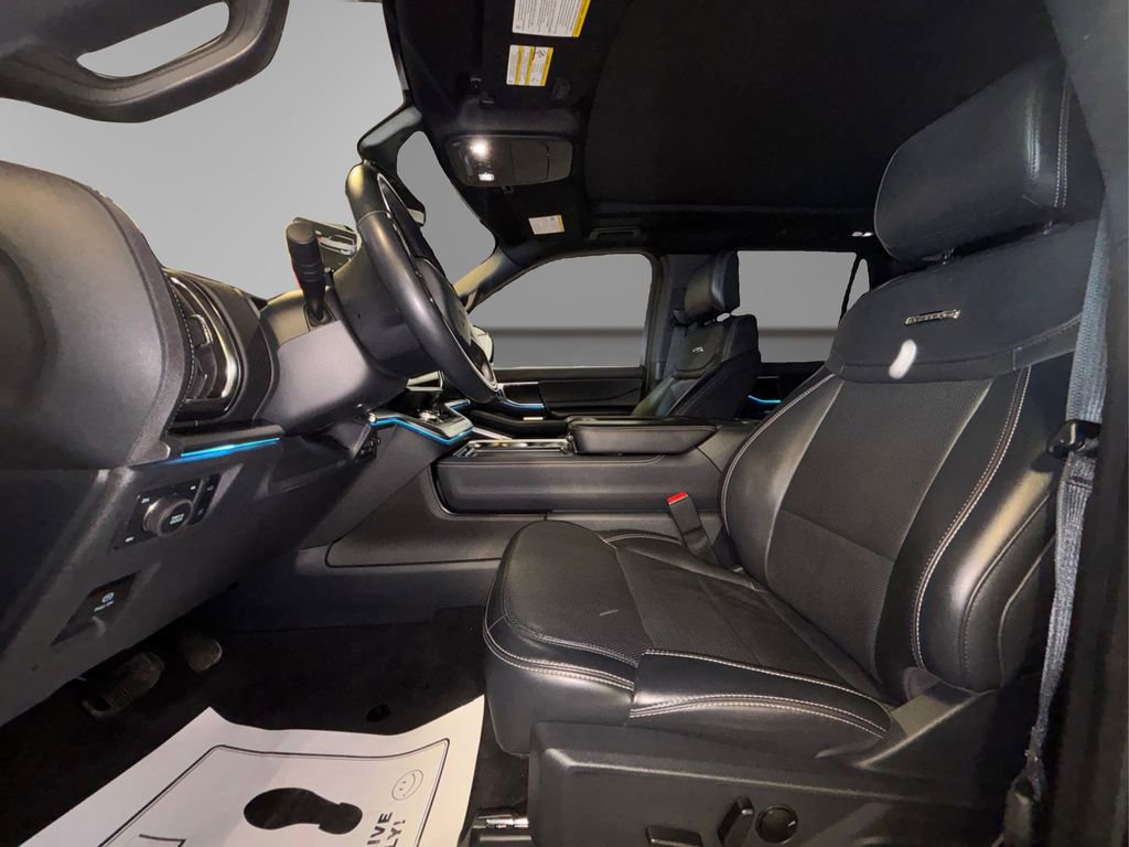 Certified 2025 Ford Expedition Max Platinum w/ Stealth Performance Package AWD/4WD image 8