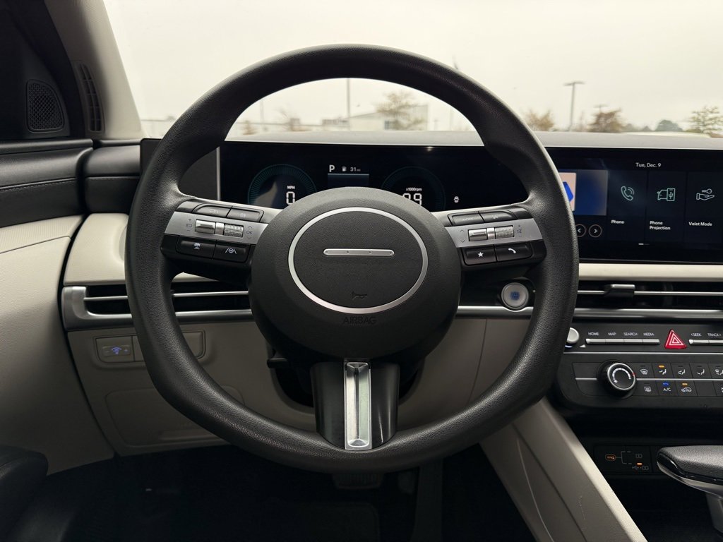 Used 2025 Hyundai Tucson SE image 14