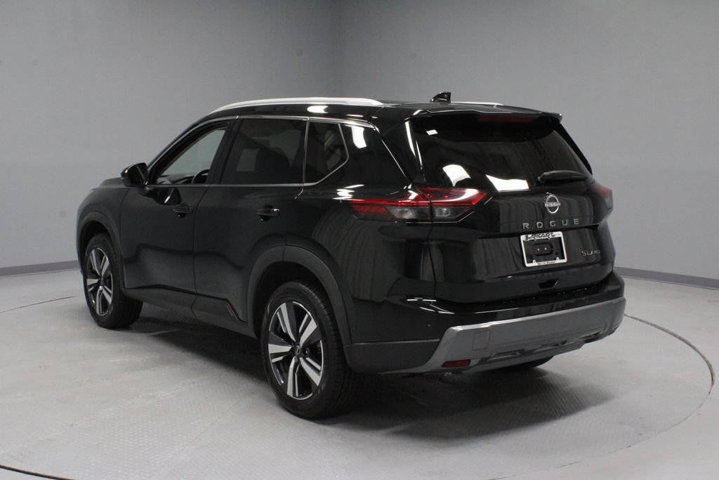 Used 2024 Nissan Rogue SL AWD/4WD image 8