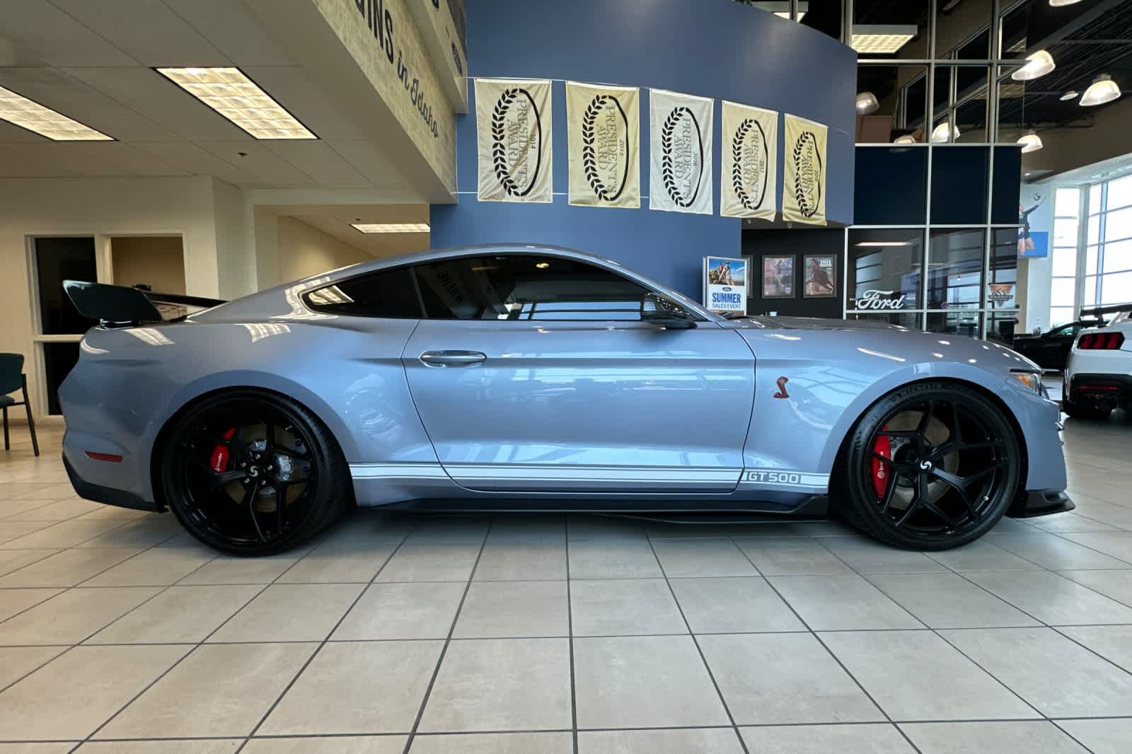 Certified 2022 Ford Mustang Shelby GT500 w/ Technology Package RWD image 7