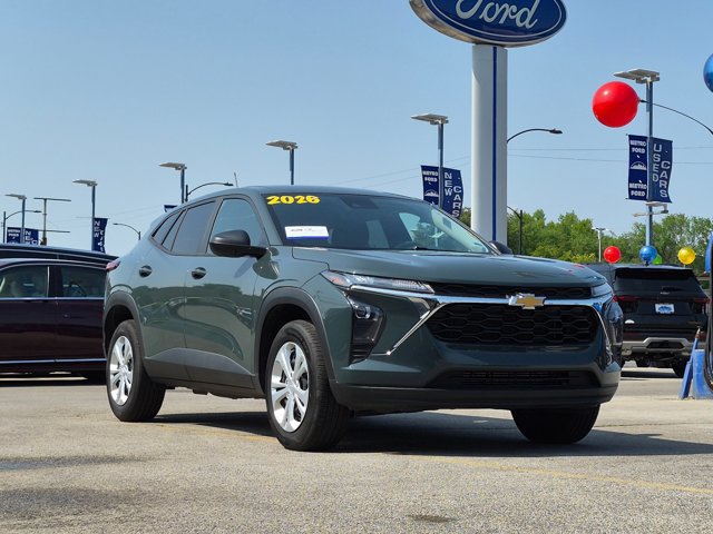 Used 2026 Chevrolet Trax LS FWD image 2