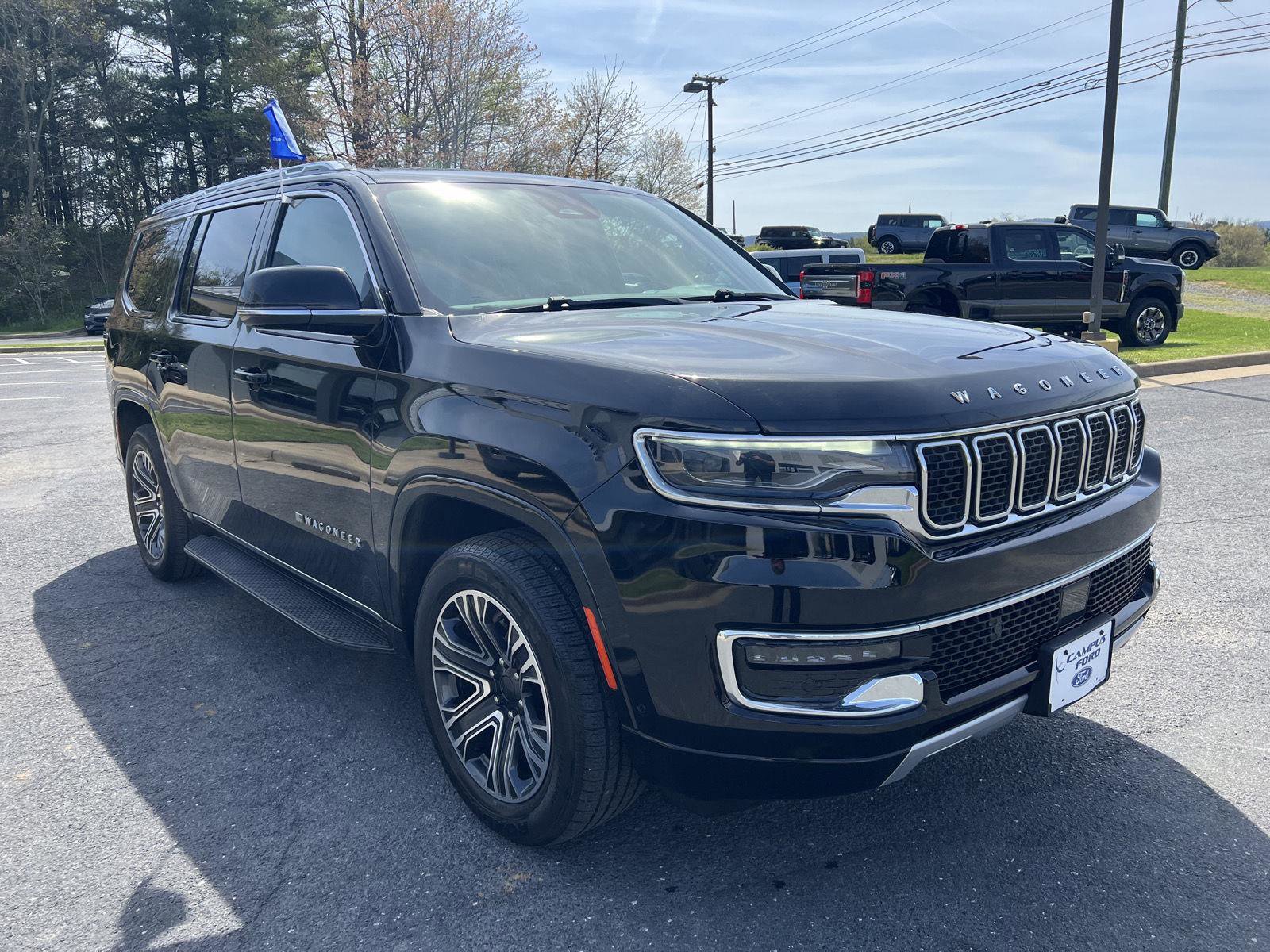 Used 2023 Jeep Wagoneer Series II AWD/4WD image 7