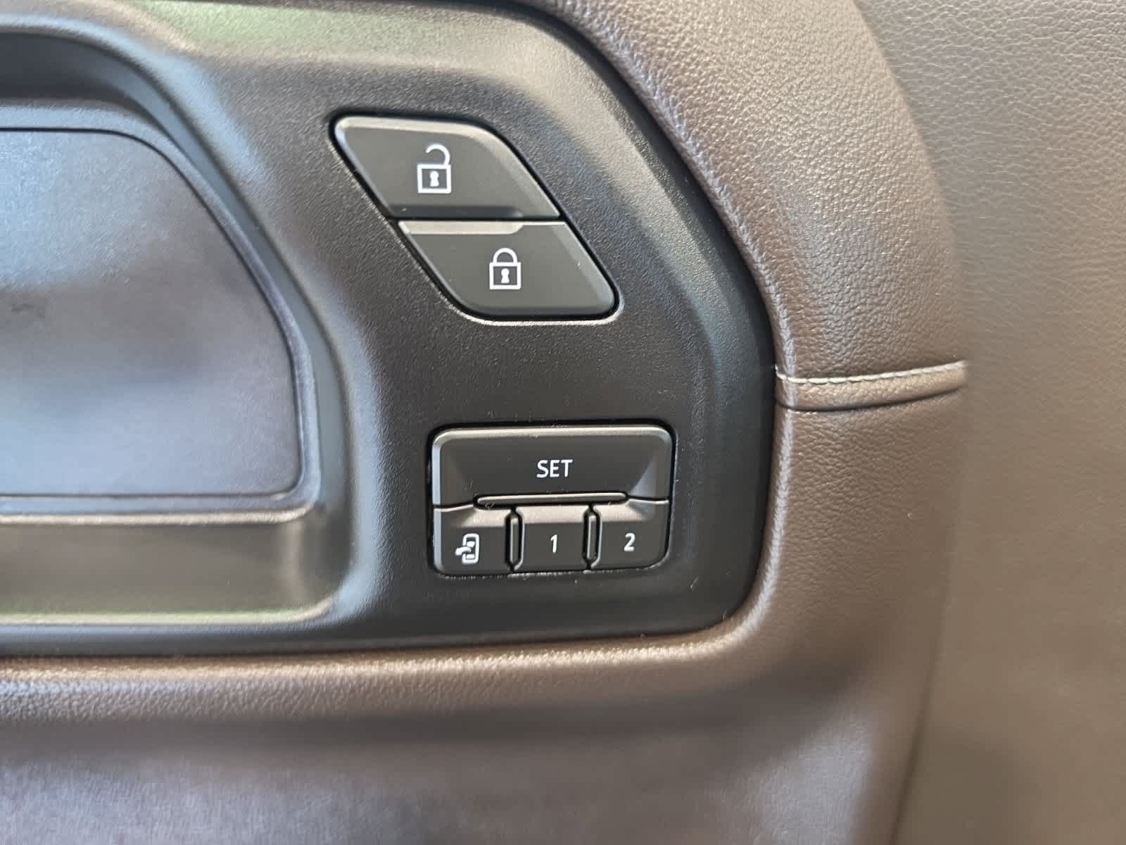Used 2019 GMC Sierra 1500 SLT w/ SLT Convenience Package AWD/4WD image 21
