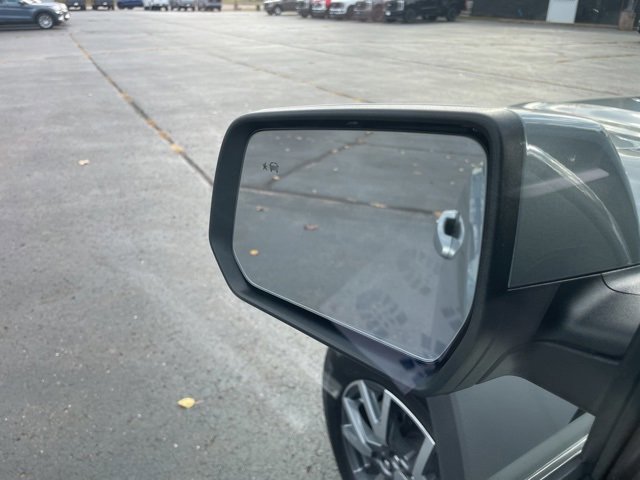 Used 2023 GMC Acadia SLT image 21