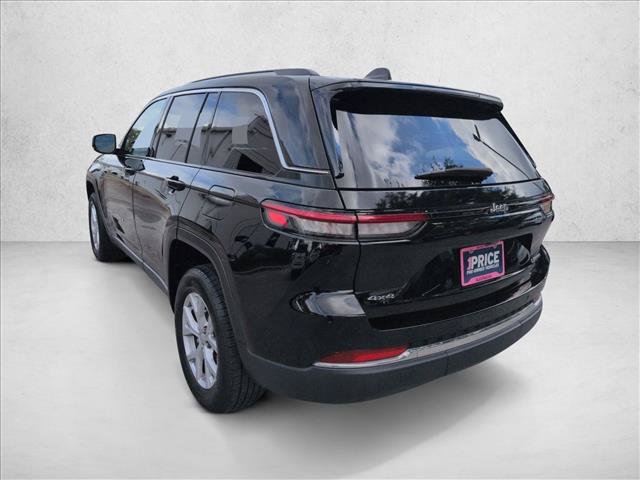 Used 2022 Jeep Grand Cherokee Limited w/ Trailer Tow Prep Group (B) AWD/4WD image 8