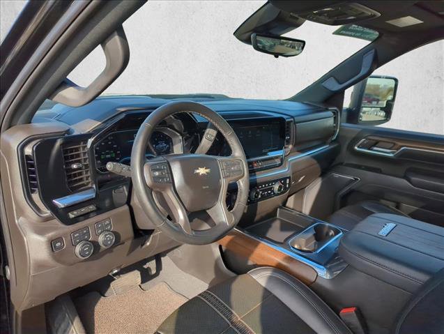 Used 2024 Chevrolet Silverado 3500 High Country w/ High Country Premium Package image 11