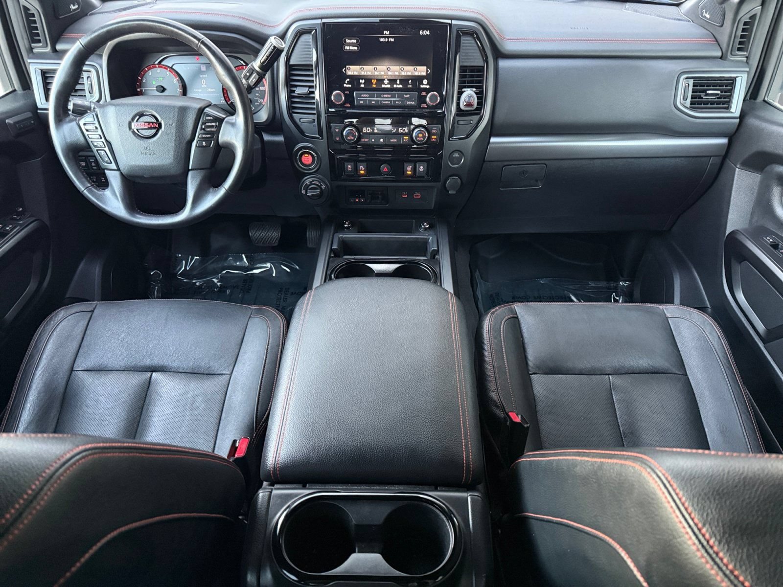 Used 2021 Nissan Titan PRO-4X w/ Pro-4x Convenience Package AWD/4WD image 14