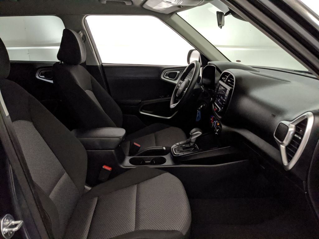 Used 2024 Kia Soul LX w/ Option Group 015 image 25