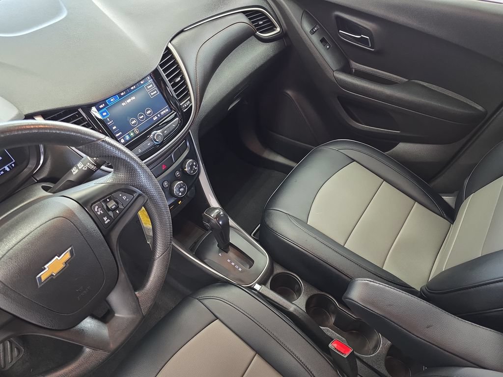 Used 2020 Chevrolet Trax LS FWD image 22