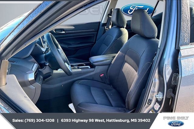 Used 2024 Nissan Altima 2.5 SV image 18