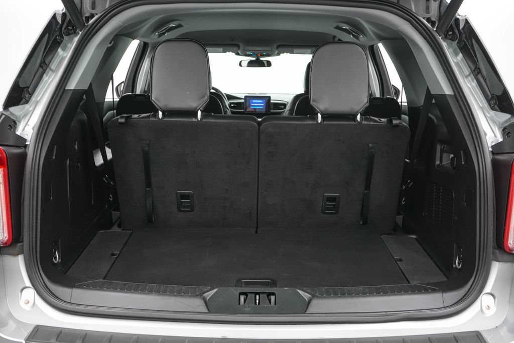 Certified 2023 Ford Explorer XLT w/ Equipment Group 202A AWD/4WD image 21