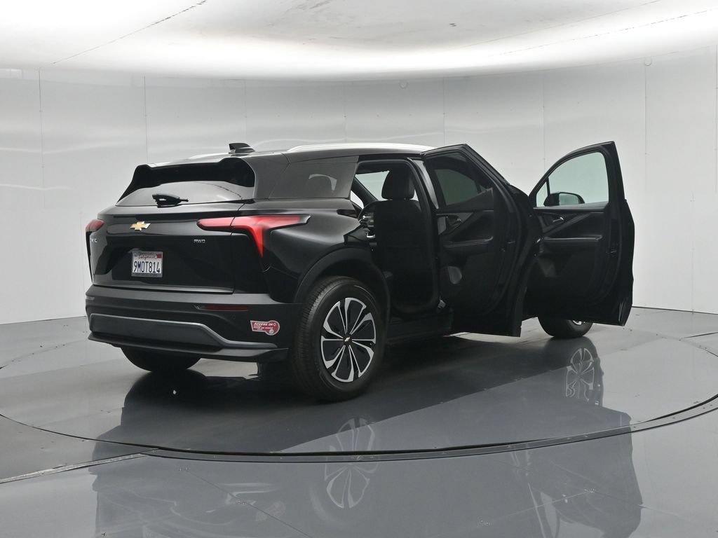 Used 2024 Chevrolet Blazer EV LT AWD/4WD image 33