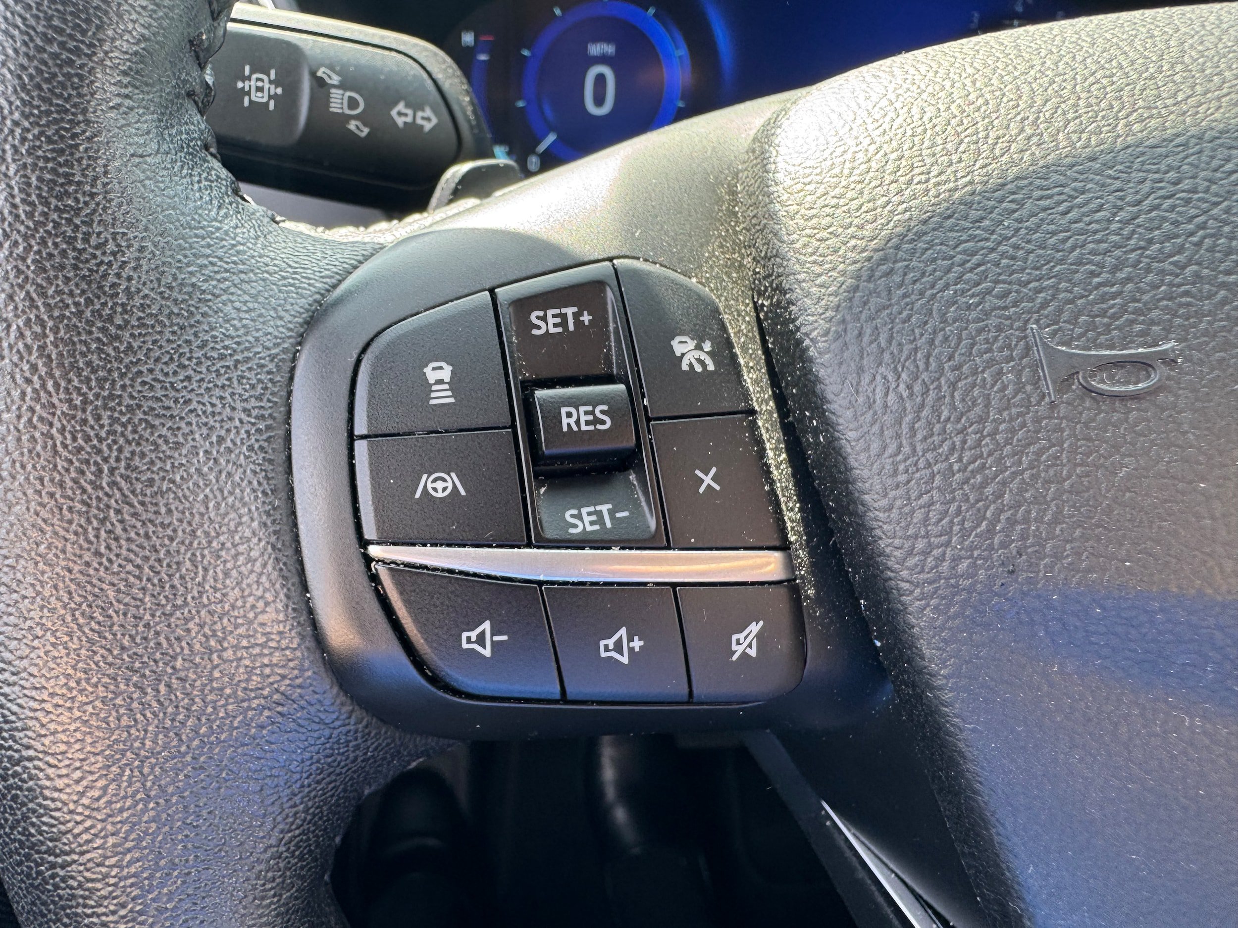 Certified 2020 Ford Escape Titanium AWD/4WD image 15