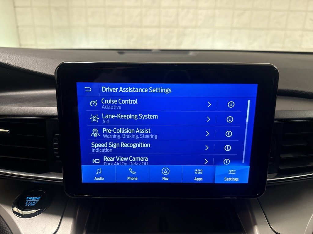 Certified 2022 Ford Explorer XLT w/ Equipment Group 202A image 31