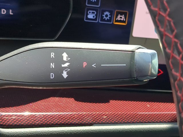 Used 2024 Chevrolet Traverse RS FWD image 27