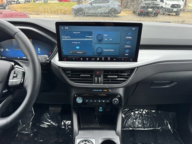 Certified 2023 Ford Escape Platinum w/ Premium Technology Package image 7