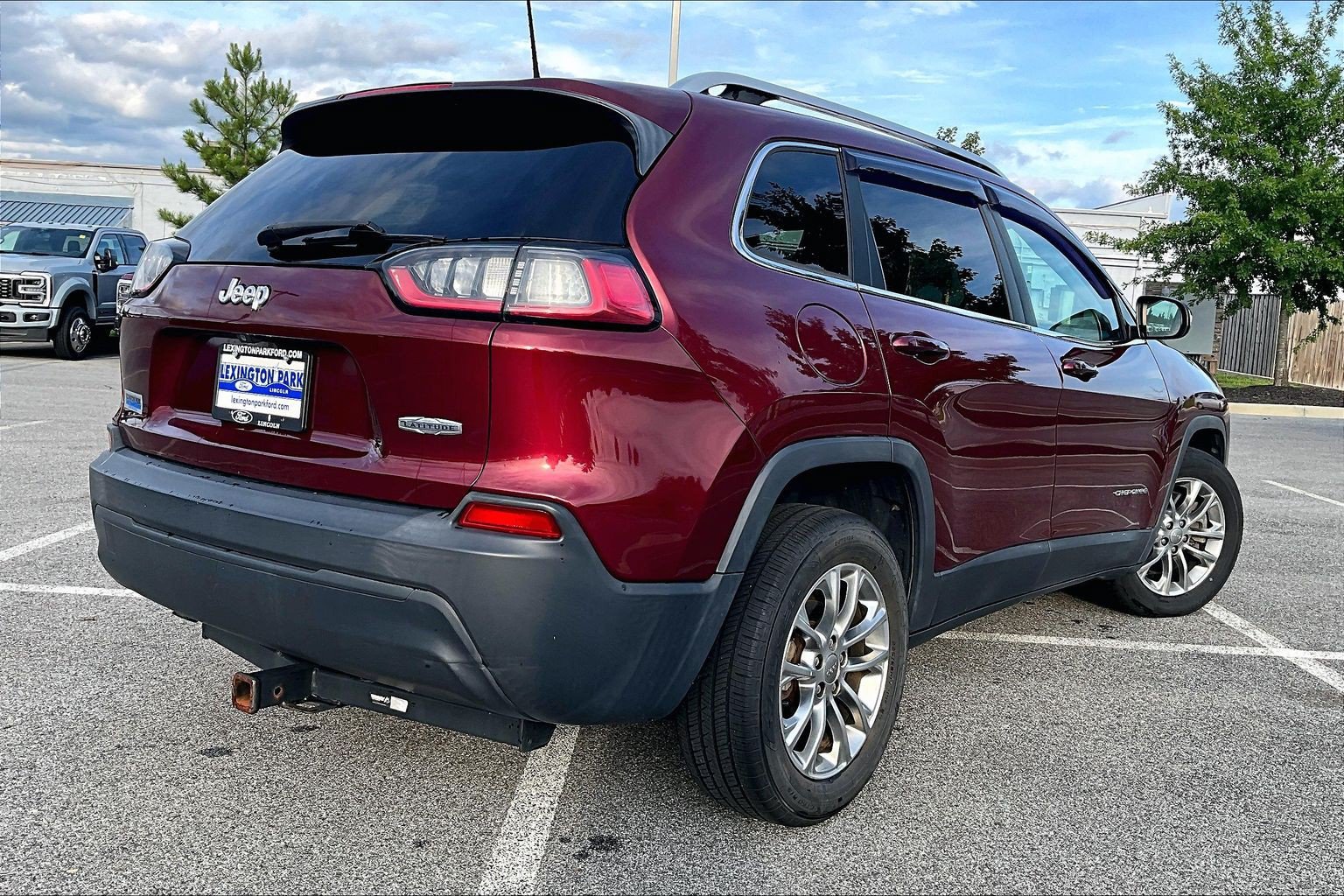 Used 2019 Jeep Cherokee Latitude Plus FWD image 4
