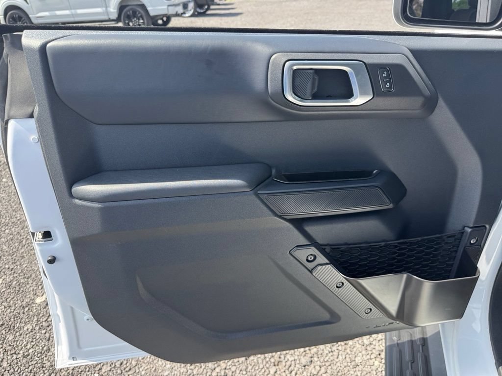Certified 2025 Ford Bronco Outer Banks w/ Sasquatch Package AWD/4WD image 29