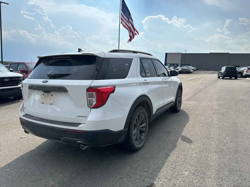 Certified 2021 Ford Explorer XLT w/ Equipment Group 202A AWD/4WD image 5