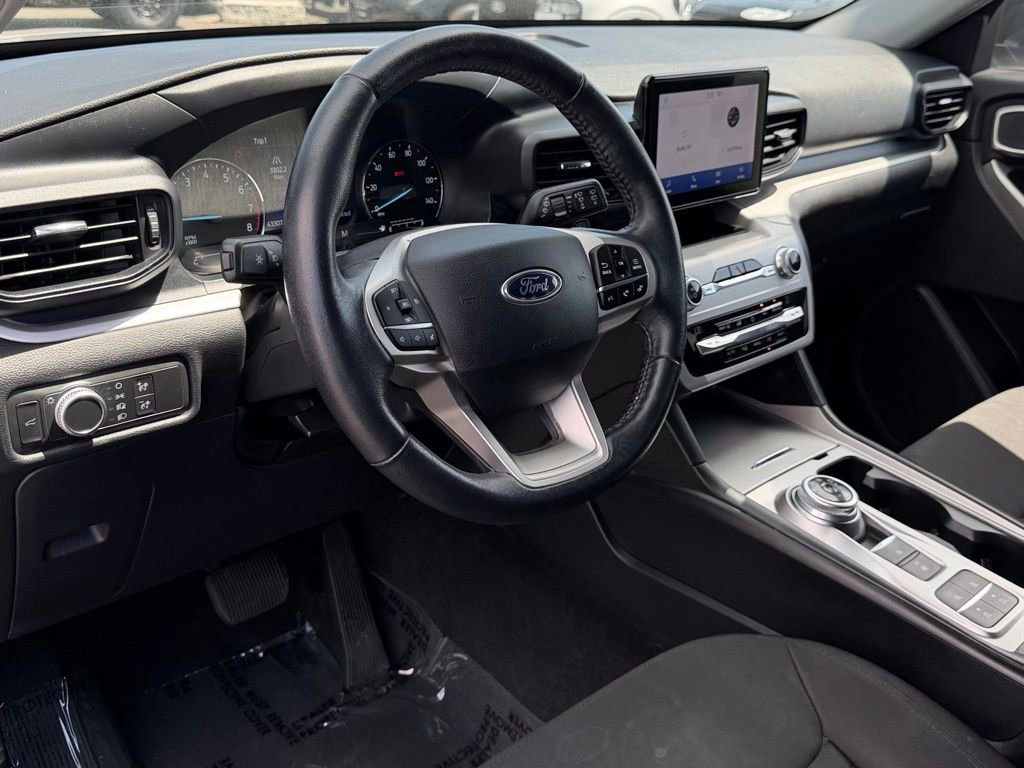 Certified 2020 Ford Explorer XLT w/ Class III Trailer Tow Package image 27