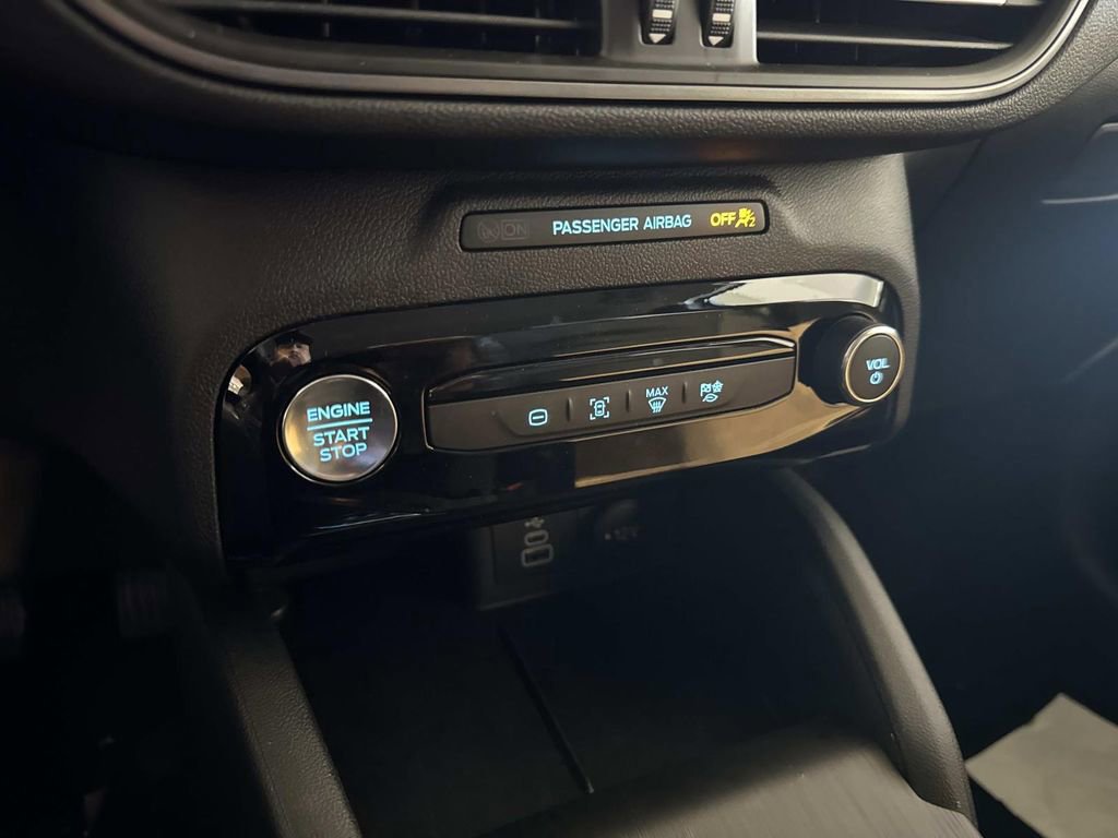 Certified 2025 Ford Escape Base image 29