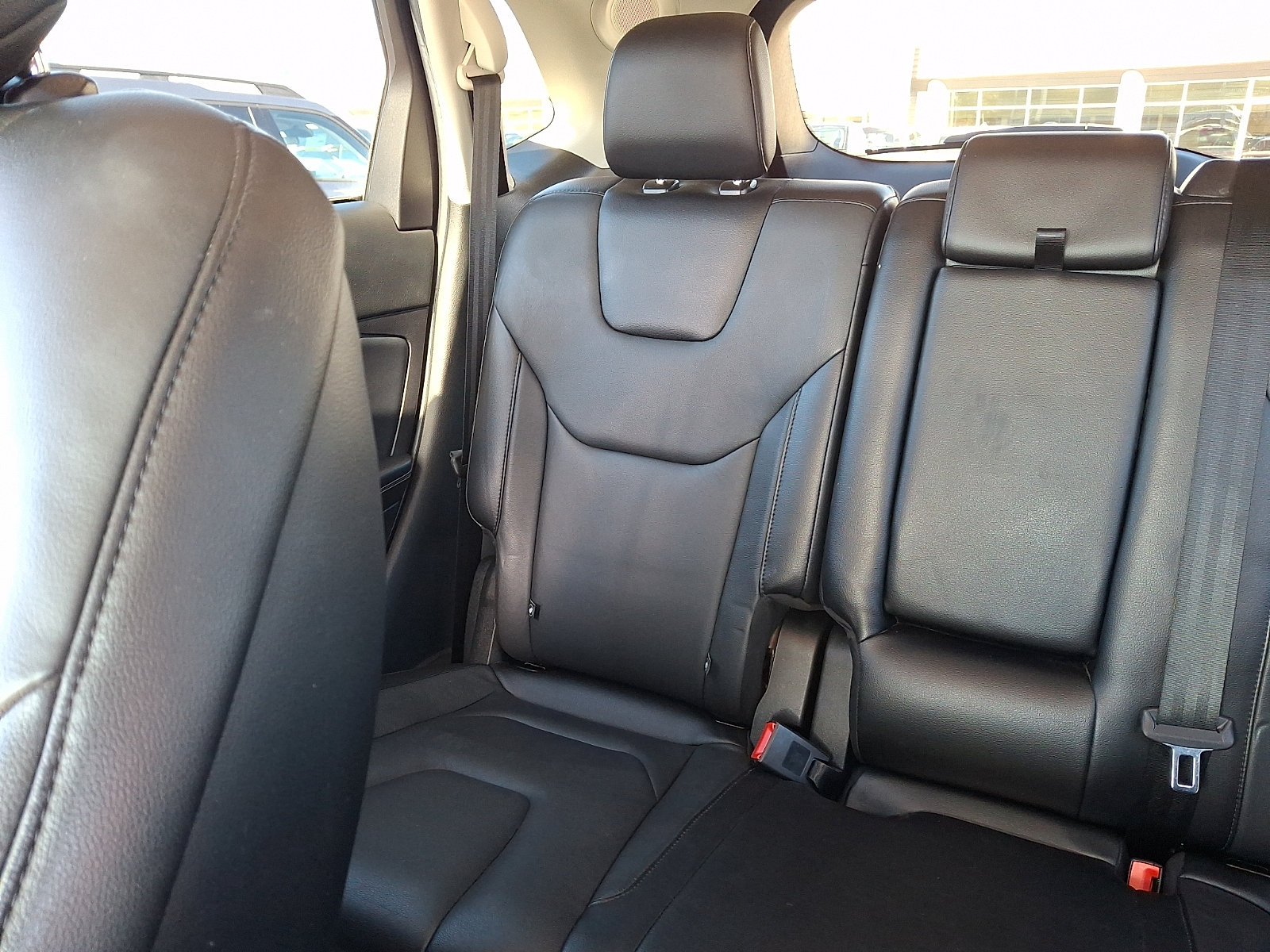 Certified 2018 Ford Edge Titanium AWD/4WD image 17