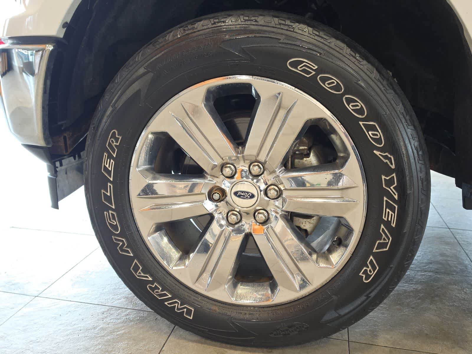 Certified 2019 Ford F150 XLT w/ Equipment Group 302A Luxury AWD/4WD image 14