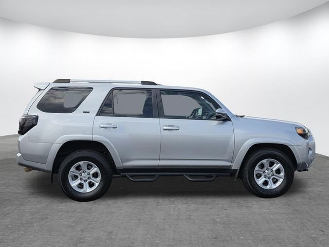 Used 2020 Toyota 4Runner SR5 Premium w/ Moonroof Package RWD image 3