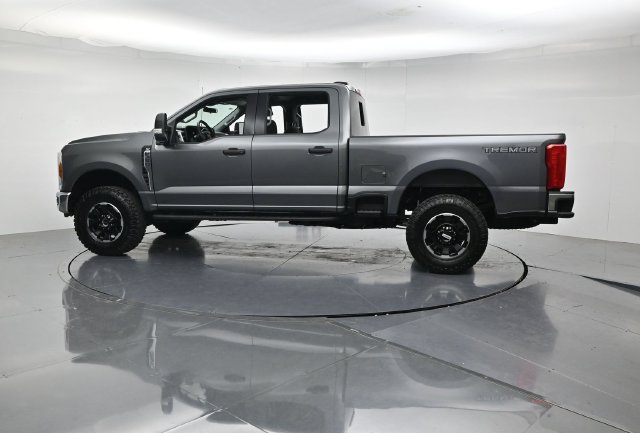 Certified 2025 Ford F350 XLT w/ Tremor Off-Road Package AWD/4WD image 7