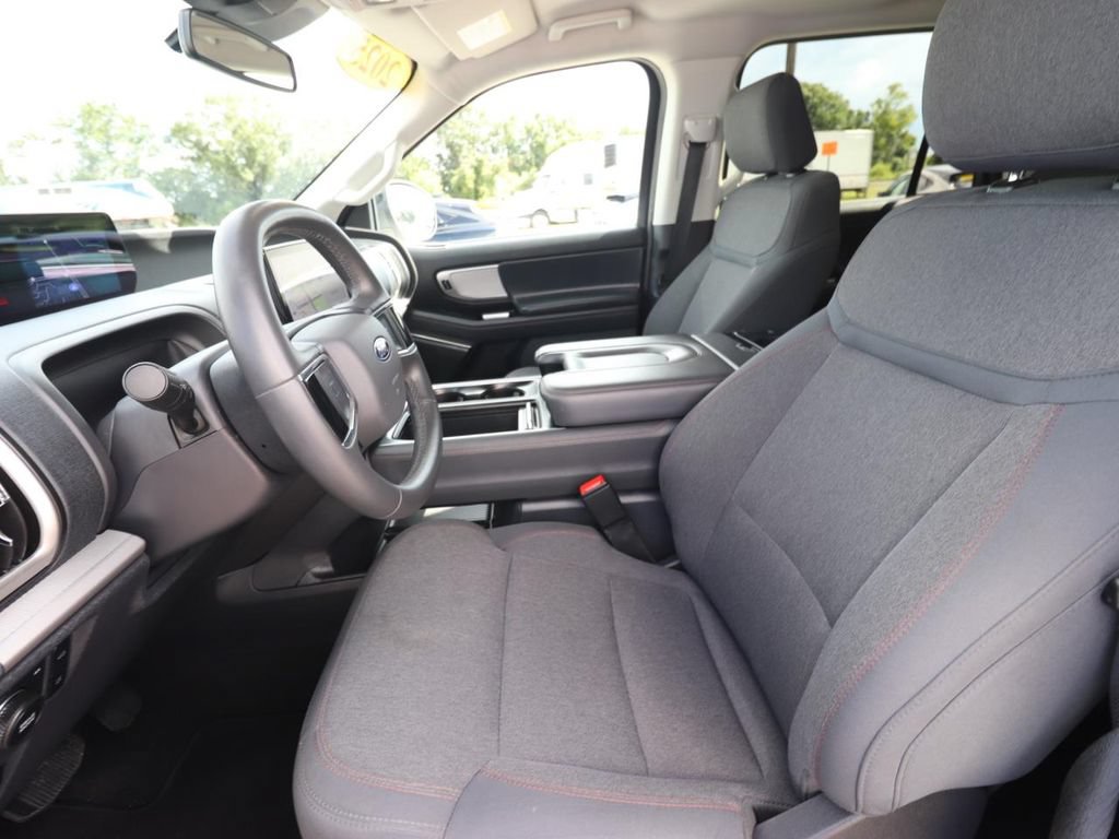 Certified 2025 Ford Expedition Max Active AWD/4WD image 2