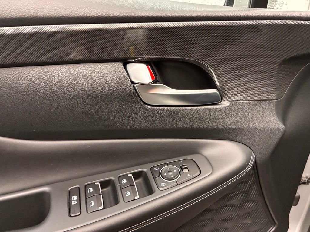Used 2022 Hyundai Santa Fe SEL Premium image 18