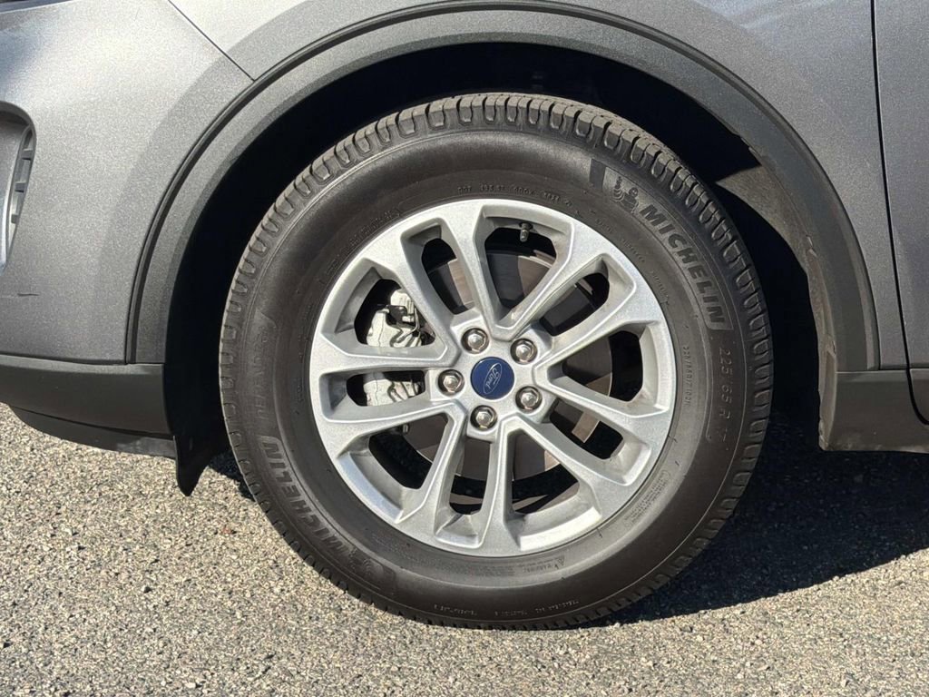 Certified 2022 Ford Escape SE image 26