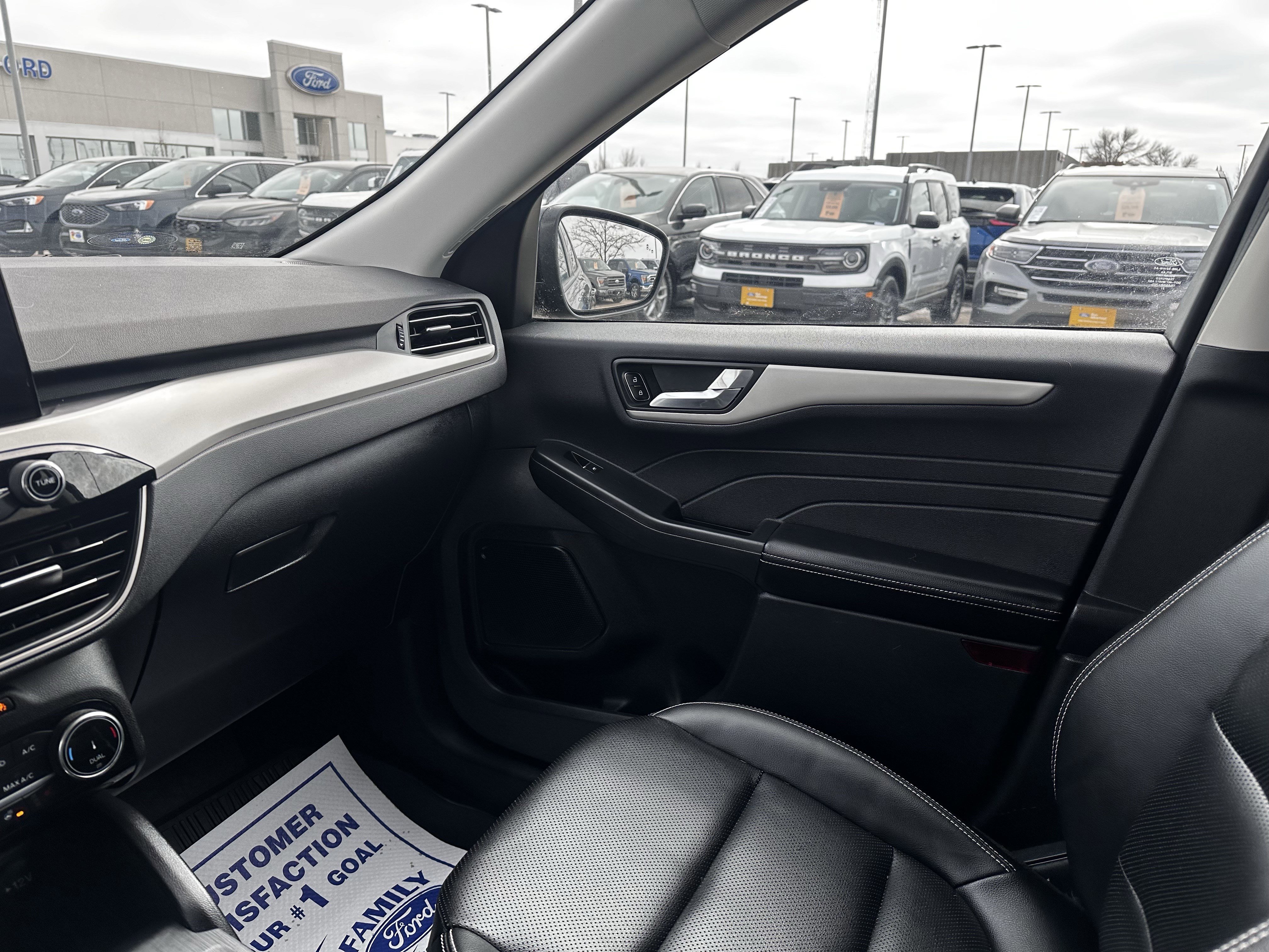 Certified 2022 Ford Escape SEL w/ Technology Package image 11