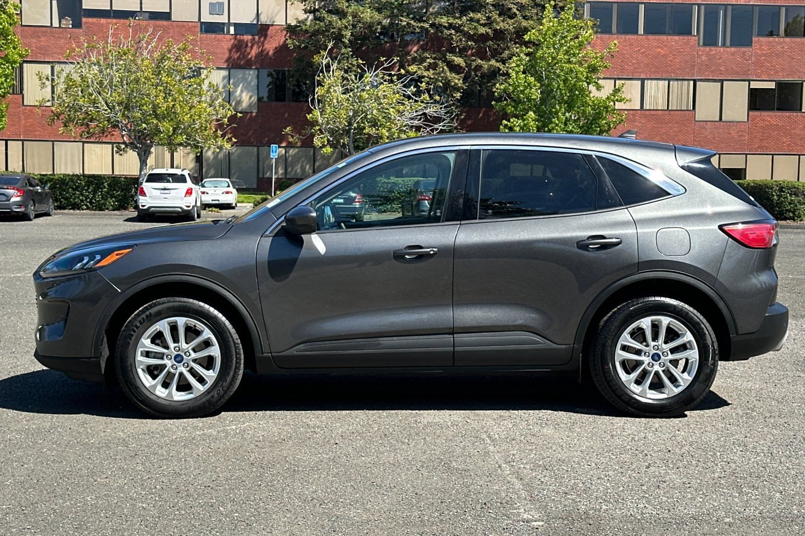 Certified 2020 Ford Escape SE AWD/4WD image 7
