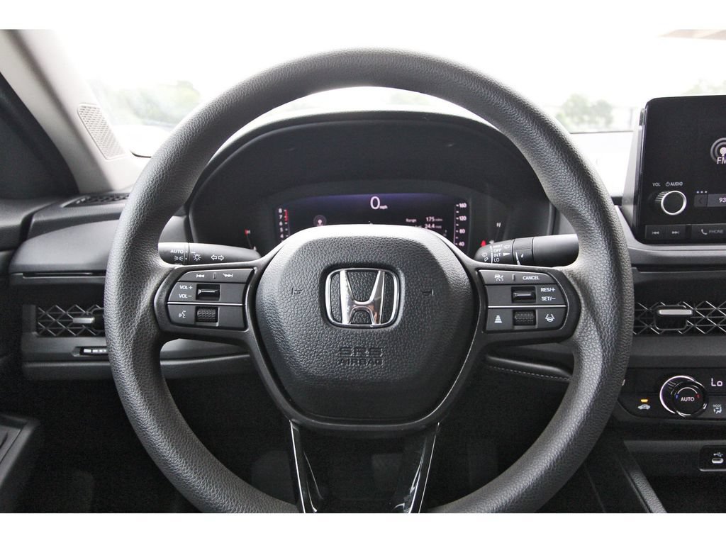 Used 2025 Honda Accord SE image 14
