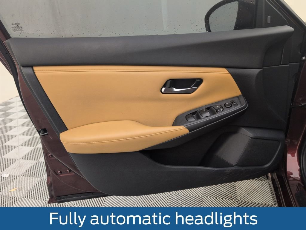 Used 2022 Nissan Sentra SV w/ SV Premium Package image 35