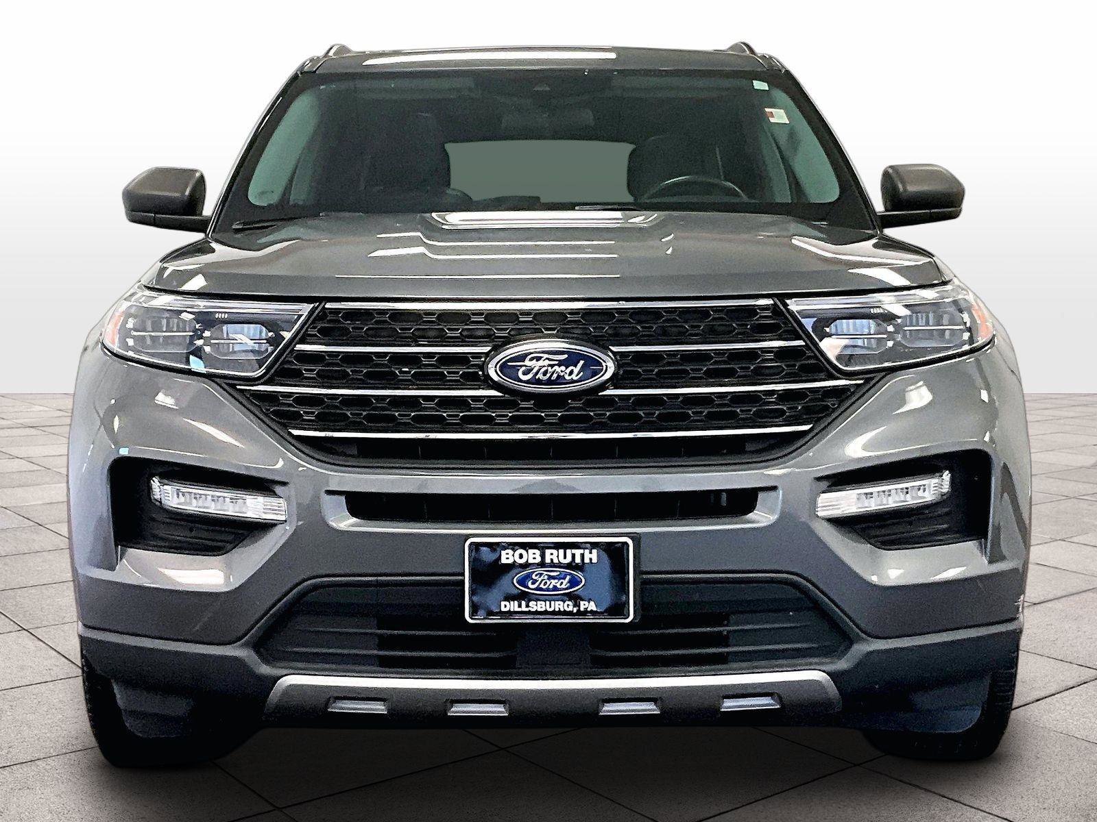 Certified 2023 Ford Explorer XLT w/ Equipment Group 202A image 3