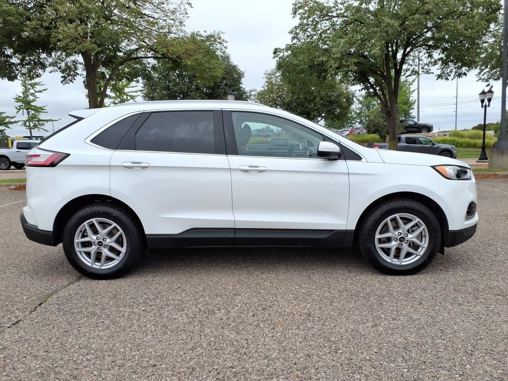 Certified 2024 Ford Edge SEL w/ Convenience Package AWD/4WD image 6