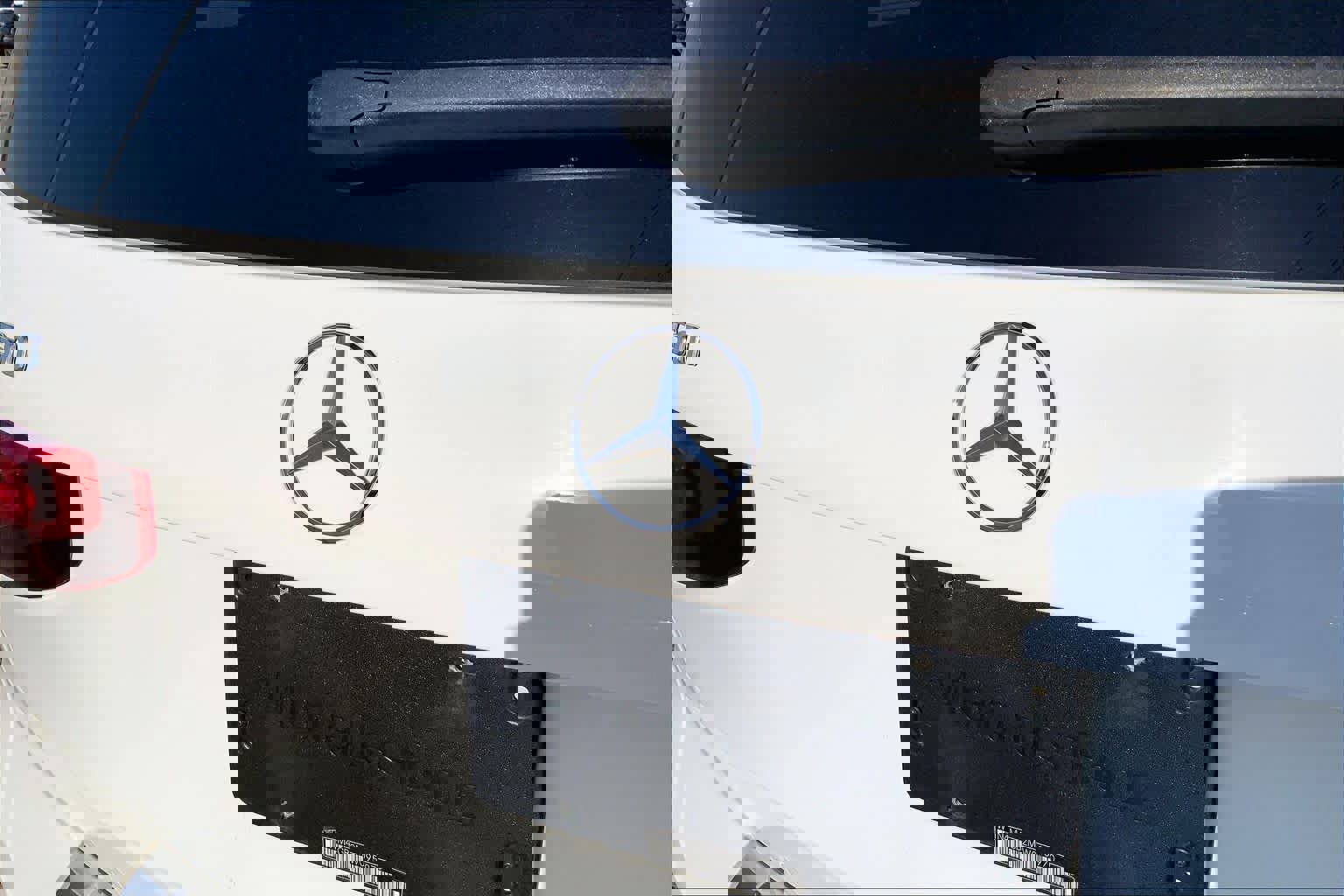 Used 2021 Mercedes-Benz GLB 250 w/ Premium Package image 28