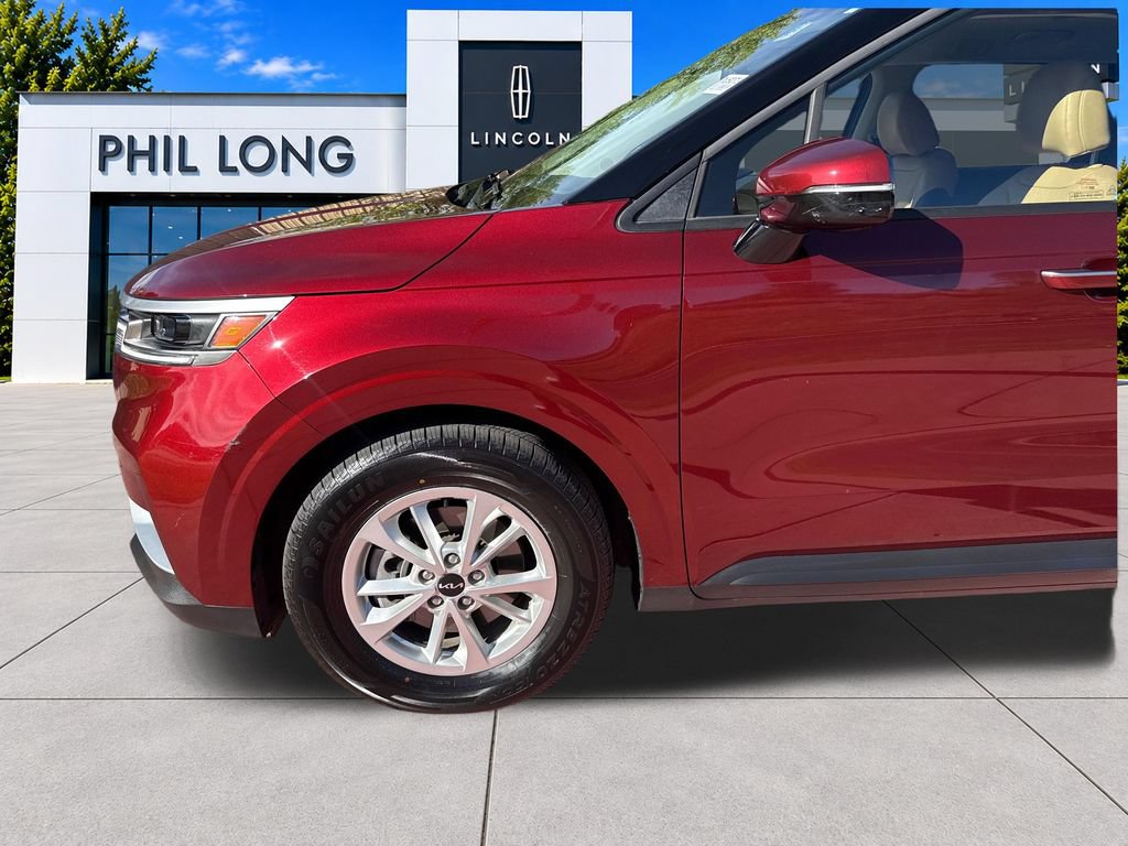 Used 2024 Kia Carnival LX FWD image 33